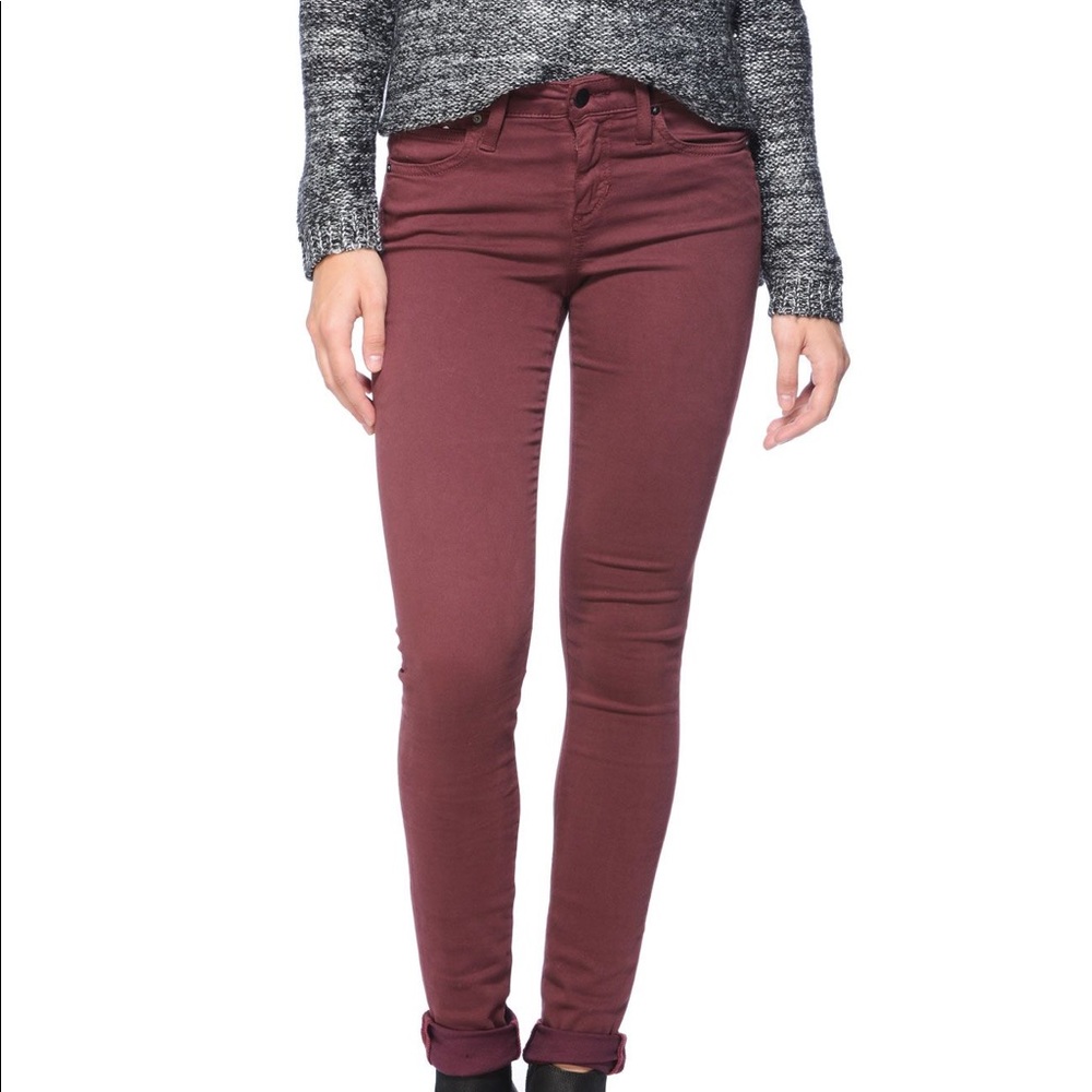 Joe’s mid rise legging jean in size 24!